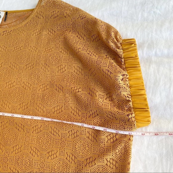 Anthro Akemi + Kin Bratton Yellow Gold Lace Top L - Picture 9 of 14